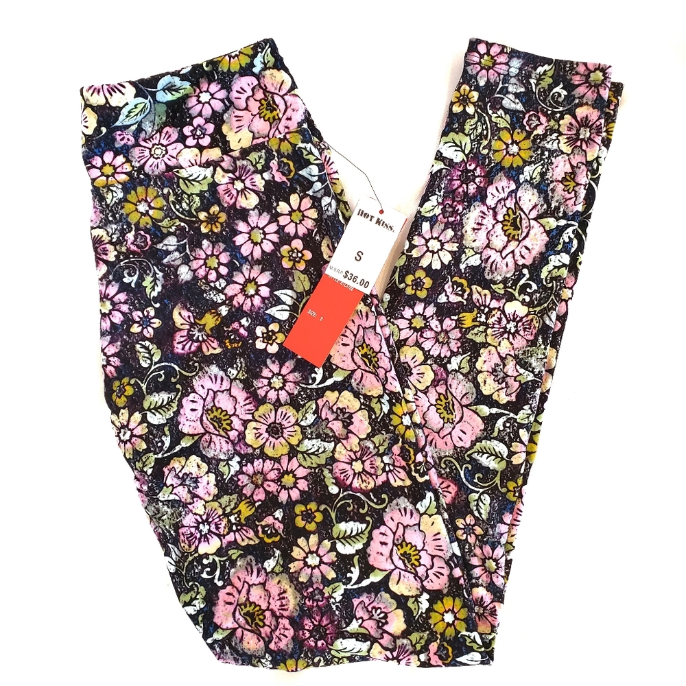 NWT Hot Kiss Leggings